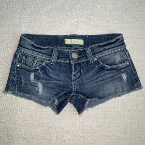 Almost Famous Distressed denim shorts premium